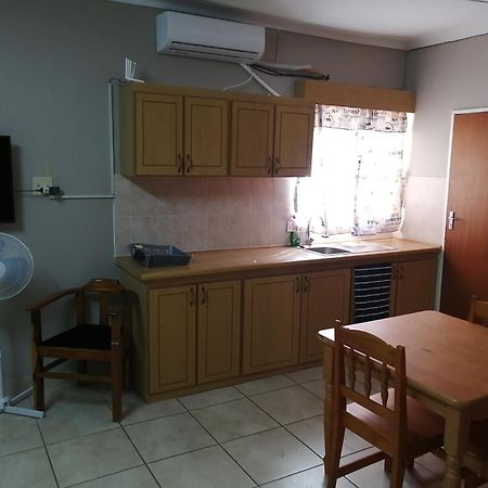 Midway Overnight Rooms Kimberley Εξωτερικό φωτογραφία
