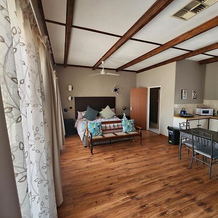 Midway Overnight Rooms Kimberley Εξωτερικό φωτογραφία