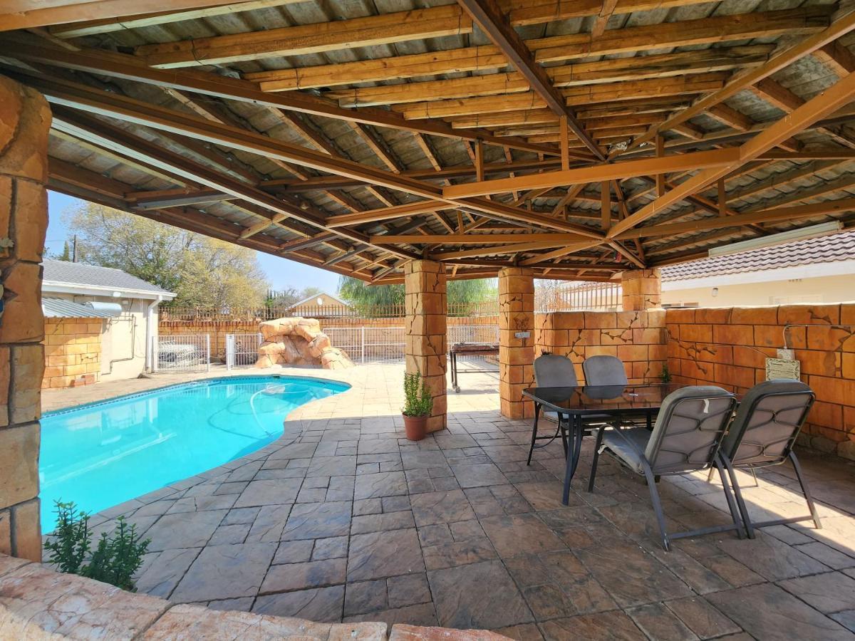 Midway Overnight Rooms Kimberley Εξωτερικό φωτογραφία